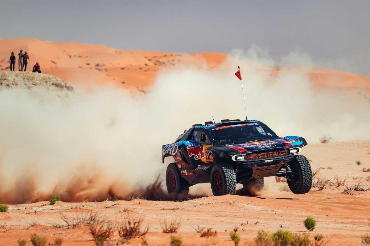 EXCELENTE DEBUT DE LOS FORD RAPTOR T1+ EN EL DAKAR 2025 EXCELENTE DEBUT DE LOS FORD RAPTOR T1+ EN EL DAKAR 2025