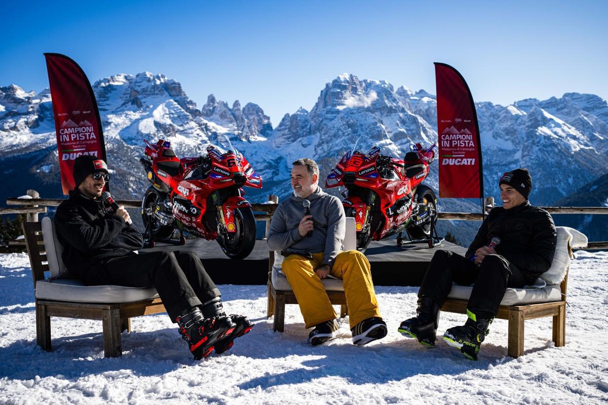 Francesco Bagnaia y Marc Márquez son "Campioni in Pista" en Madonna di Campiglio (Trentino) para la presentación de la temporada de MotoGP de Ducati Francesco Bagnaia y Marc Márquez son "Campioni in Pista" en Madonna di Campiglio (Trentino) para la presentación de la temporada de MotoGP de Ducati