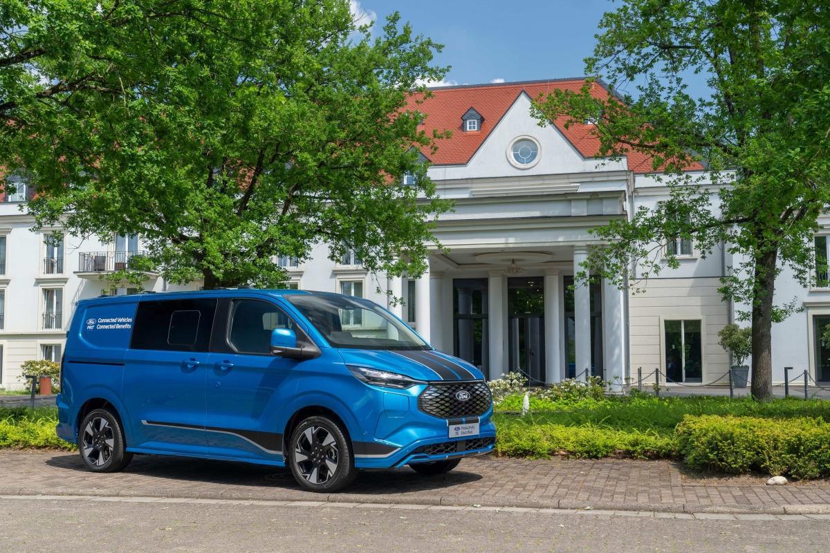 FORD PRO SE ALZA POR DÉCIMO AÑO CONSECUTIVO COMO LA MARCA DE VEHÍCULOS COMERCIALES MÁS VENDIDA DE EUROPA FORD PRO SE ALZA POR DÉCIMO AÑO CONSECUTIVO COMO LA MARCA DE VEHÍCULOS COMERCIALES MÁS VENDIDA DE EUROPA