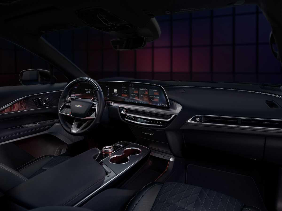 CADILLAC LYRIQ-V 2026: EL MÁS RÁPIDO DE LA HISTORIA CADILLAC LYRIQ-V 2026: EL MÁS RÁPIDO DE LA HISTORIA