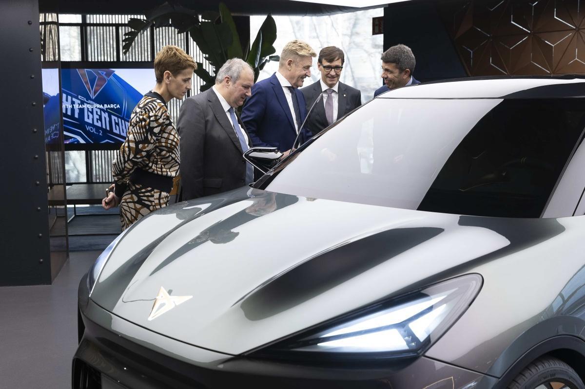 SEAT S.A. Y EL GOBIERNO DE ESPAÑA IMPULSAN LA MOVILIDAD ELÉCTRICA SEAT S.A. Y EL GOBIERNO DE ESPAÑA IMPULSAN LA MOVILIDAD ELÉCTRICA