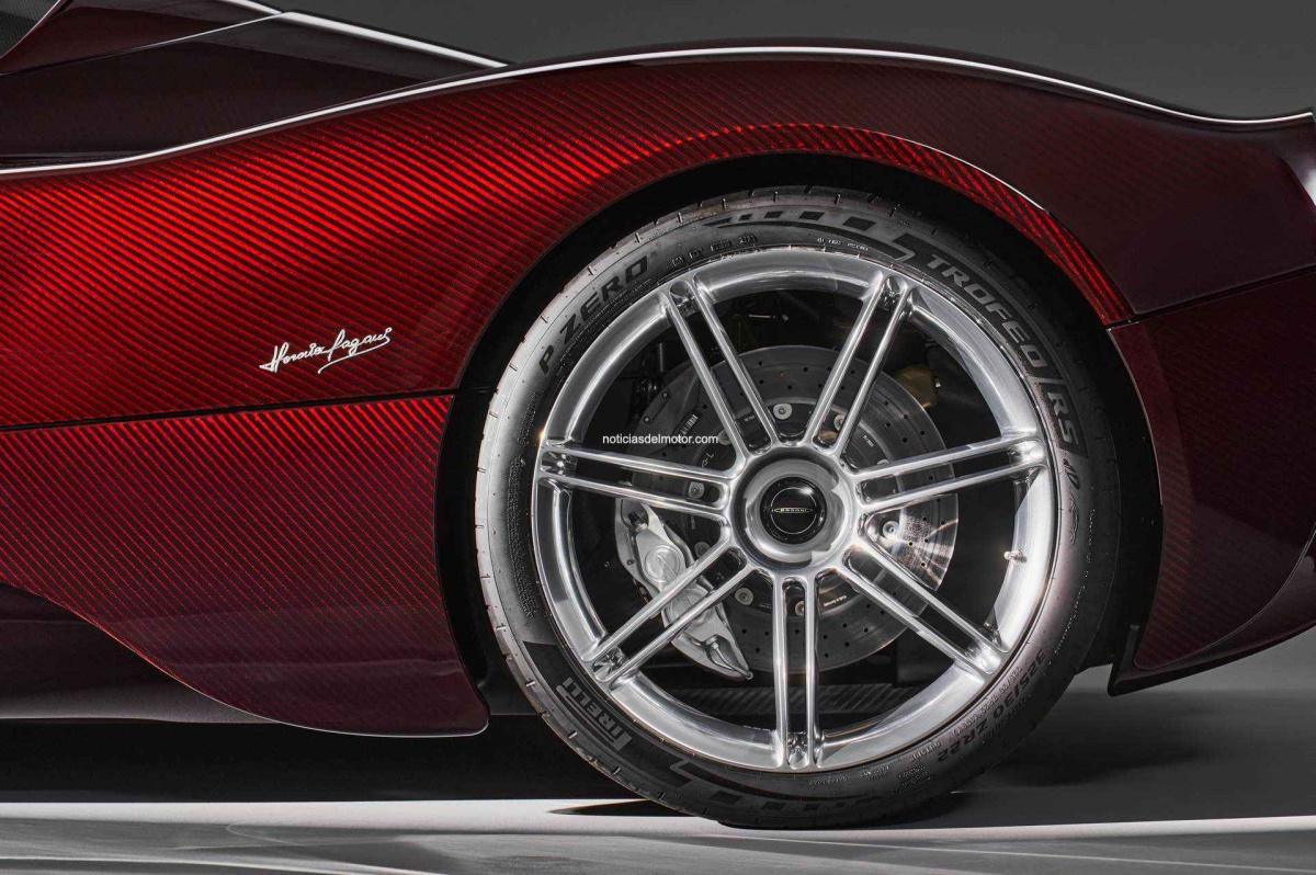 PIRELLI ABRE UNA NUEVA ERA DE NEUMÁTICOS INTELIGENTES CON LA TECNOLOGÍA CYBER TYRE PIRELLI ABRE UNA NUEVA ERA DE NEUMÁTICOS INTELIGENTES CON LA TECNOLOGÍA CYBER TYRE