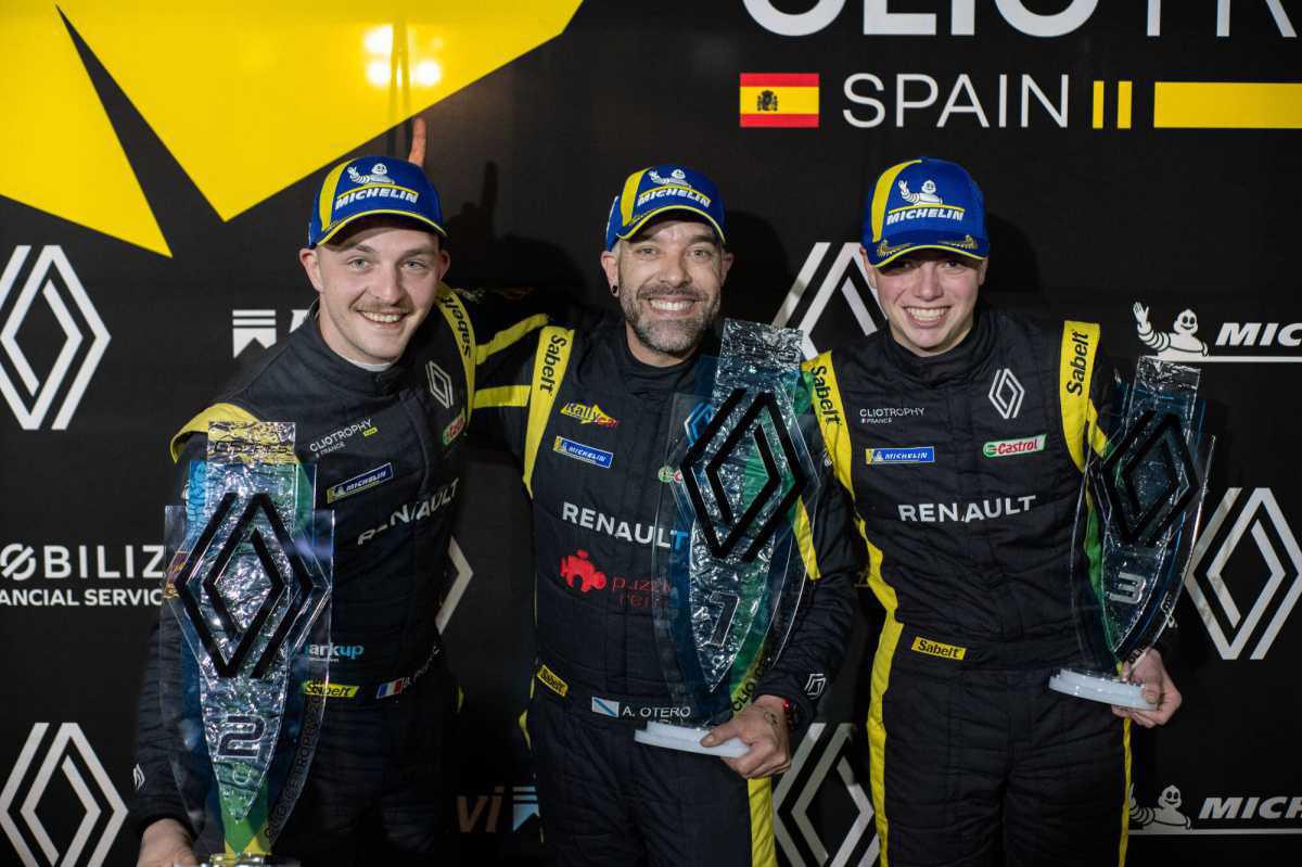 ANTONIO OTERO SE PROCLAMA BICAMPEÓN DEL CLIO ICE TROPHY ANTONIO OTERO SE PROCLAMA BICAMPEÓN DEL CLIO ICE TROPHY