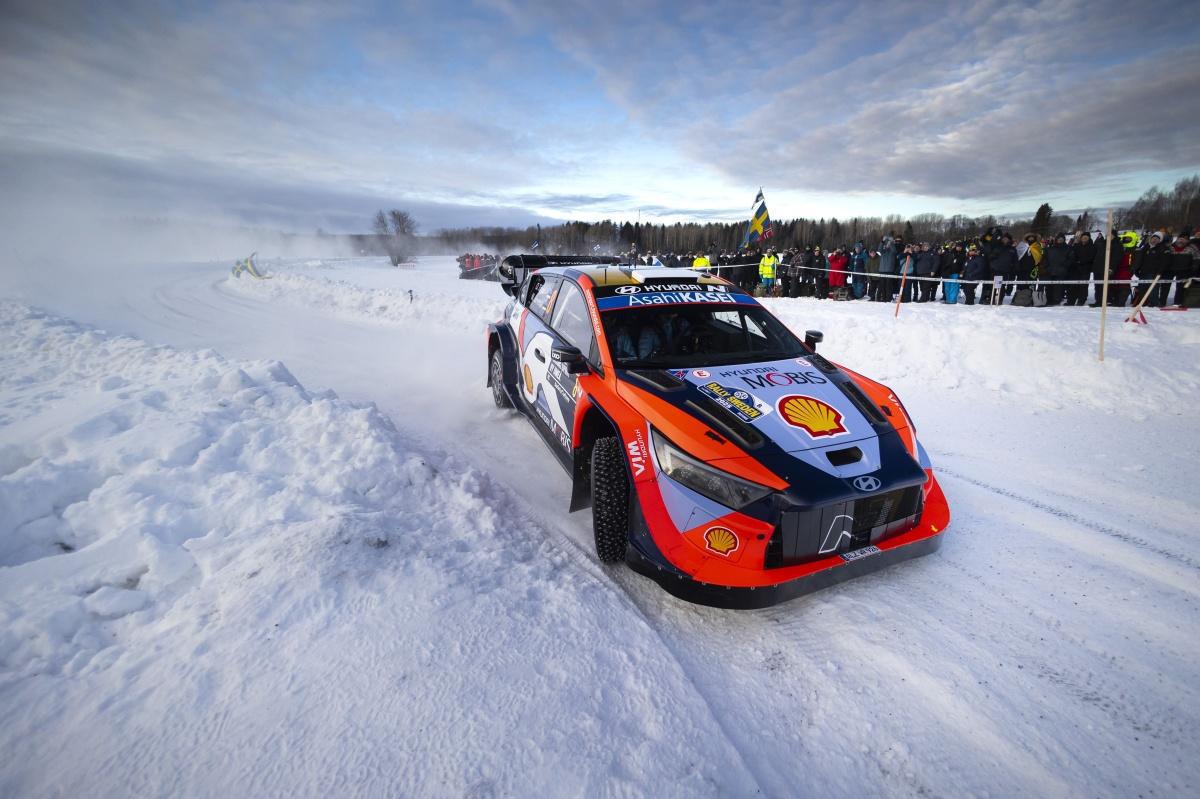 Batalla al límite de Hyundai Motorsport en el Rally de Suecia 