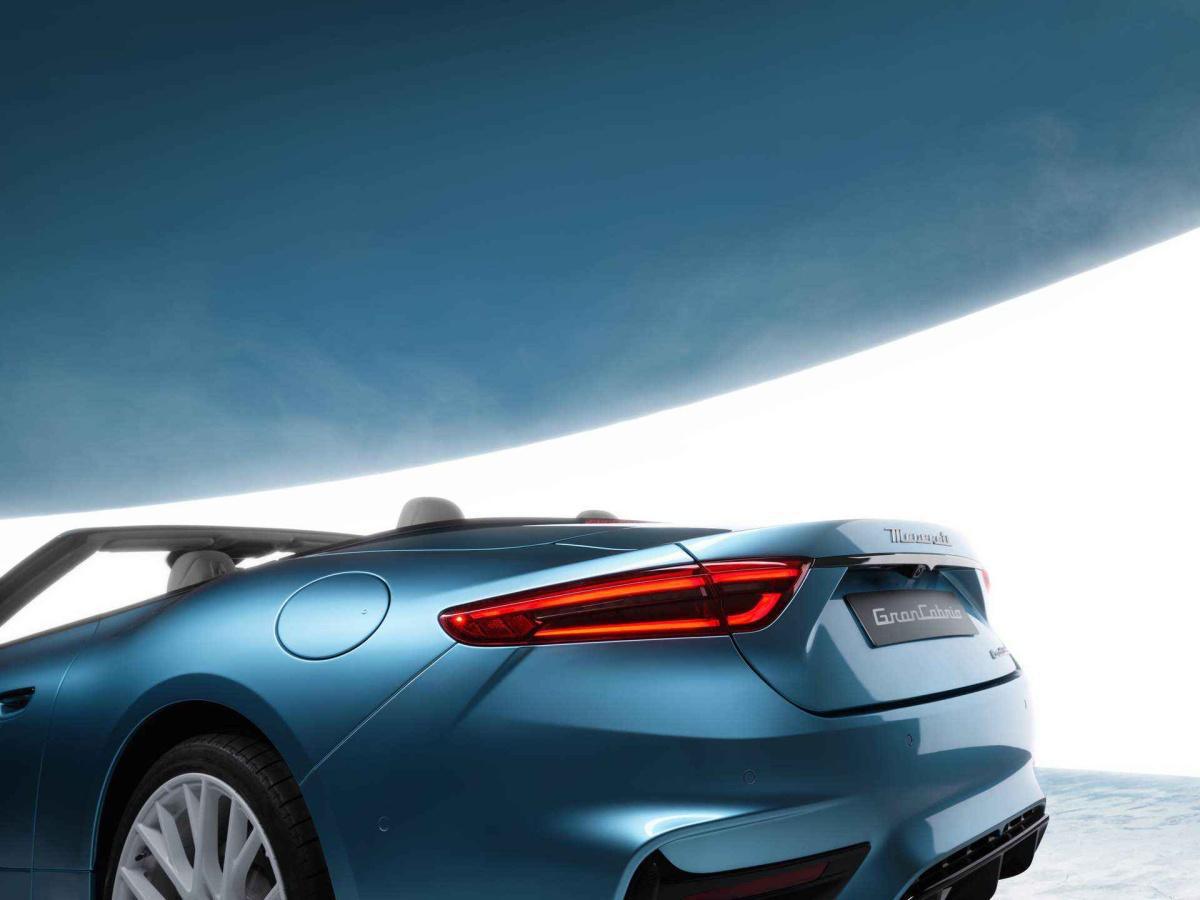 MASERATI COMPLETA LA GAMA GRANCABRIO EN THE I.C.E. ST. MORITZ