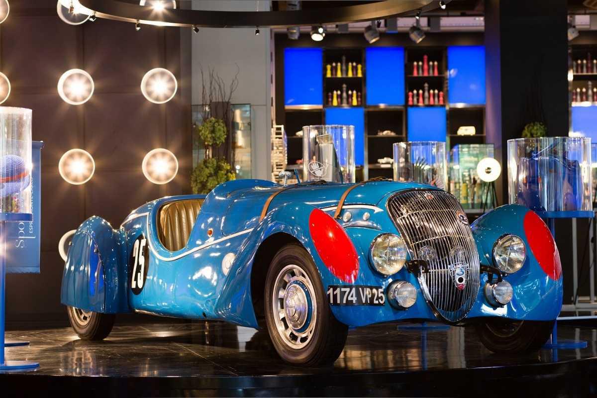 ELEGANCIA, “ALLURE” E INNOVACIÓN: EL PEUGEOT 402 CUMPLE 90 AÑOS