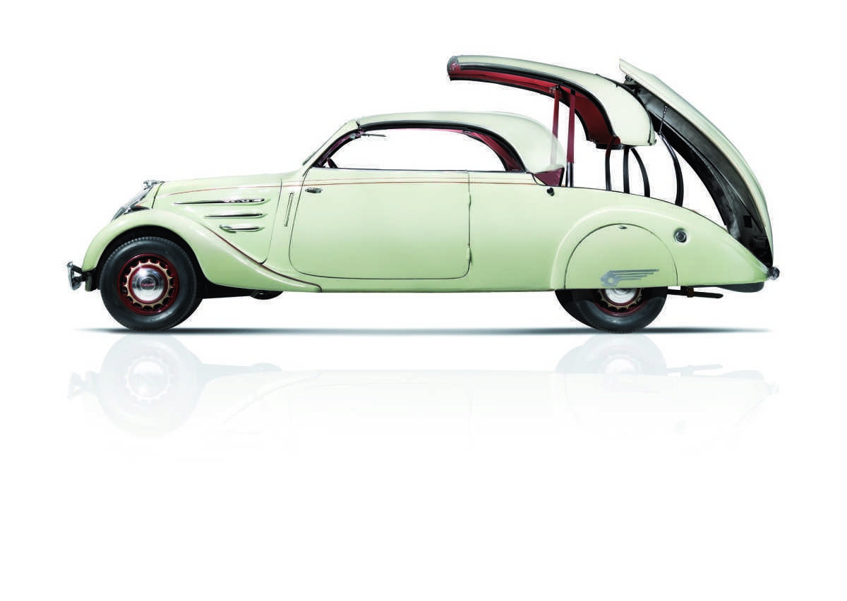 ELEGANCIA, “ALLURE” E INNOVACIÓN: EL PEUGEOT 402 CUMPLE 90 AÑOS