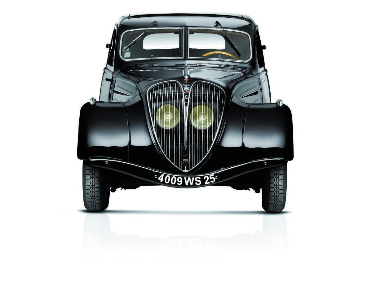 ELEGANCIA, “ALLURE” E INNOVACIÓN: EL PEUGEOT 402 CUMPLE 90 AÑOS
