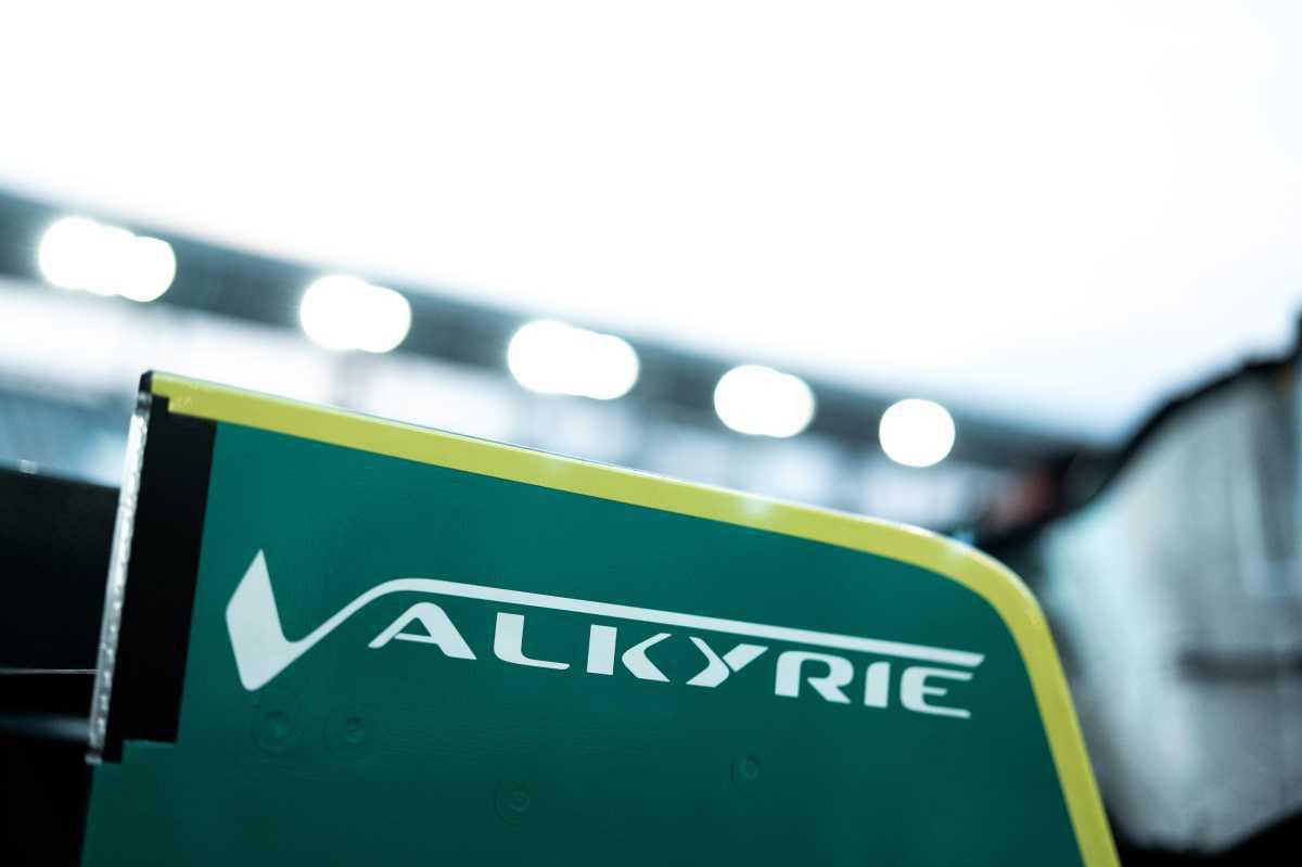 El ASTON MARTIN VALKYRIE COMIENZA SU HISTÓRICA PRIMERA TEMPORADA EN HYPERCAR EN EL INICIO DEL FIA WEC EN QATAR