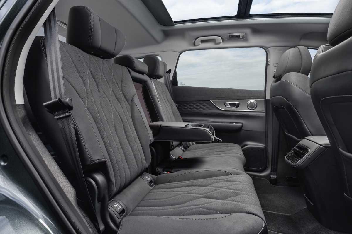 EBRO S800: UN SUV 7 PLAZAS CON LO ULTIMO EN TECNOLOGIA Y DISEÑO