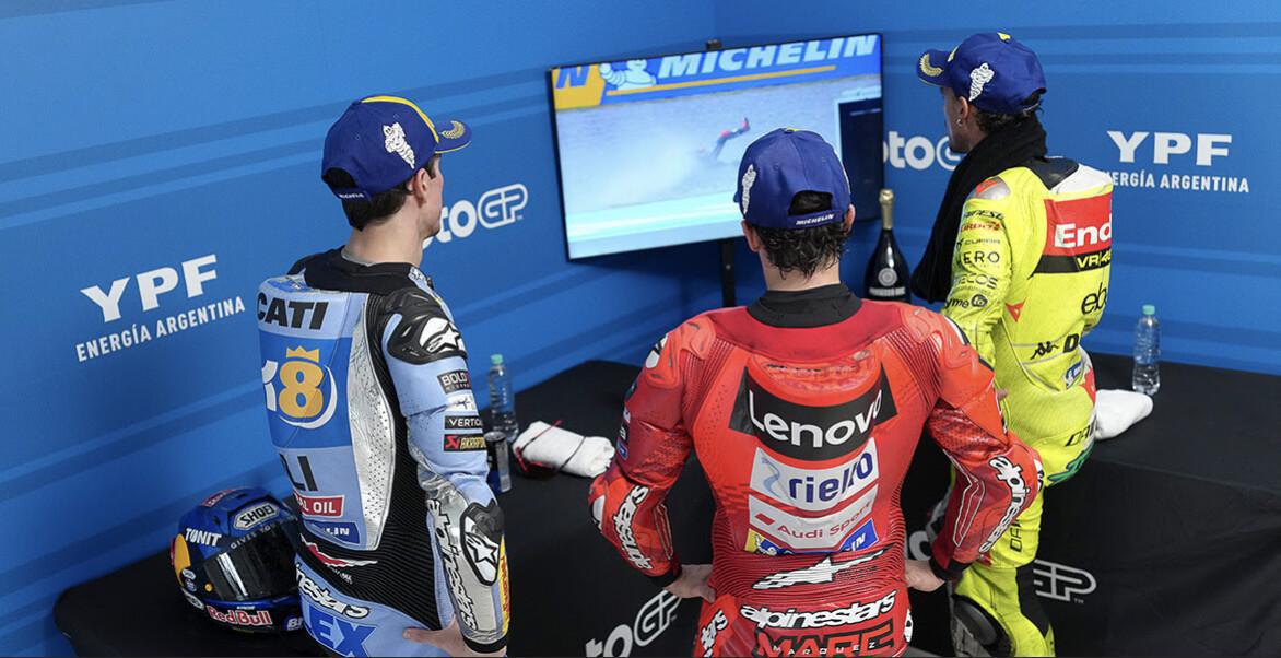 Marc Márquez sella su segunda victoria consecutiva e iguala a Nieto