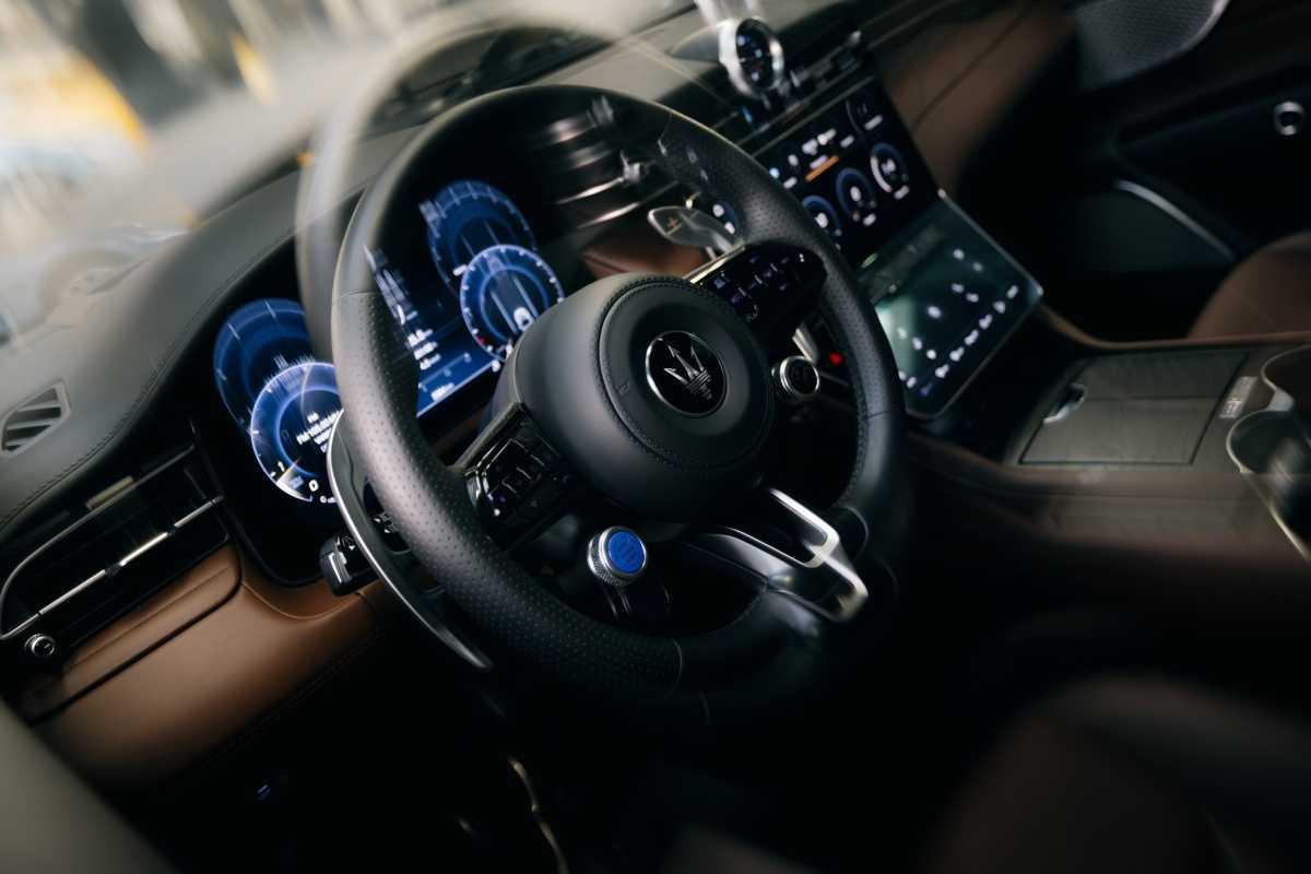 MASERATI INAUGURA LA NUEVA OFFICINE FUORISERIE MASERATI MASERATI INAUGURA LA NUEVA OFFICINE FUORISERIE MASERATI