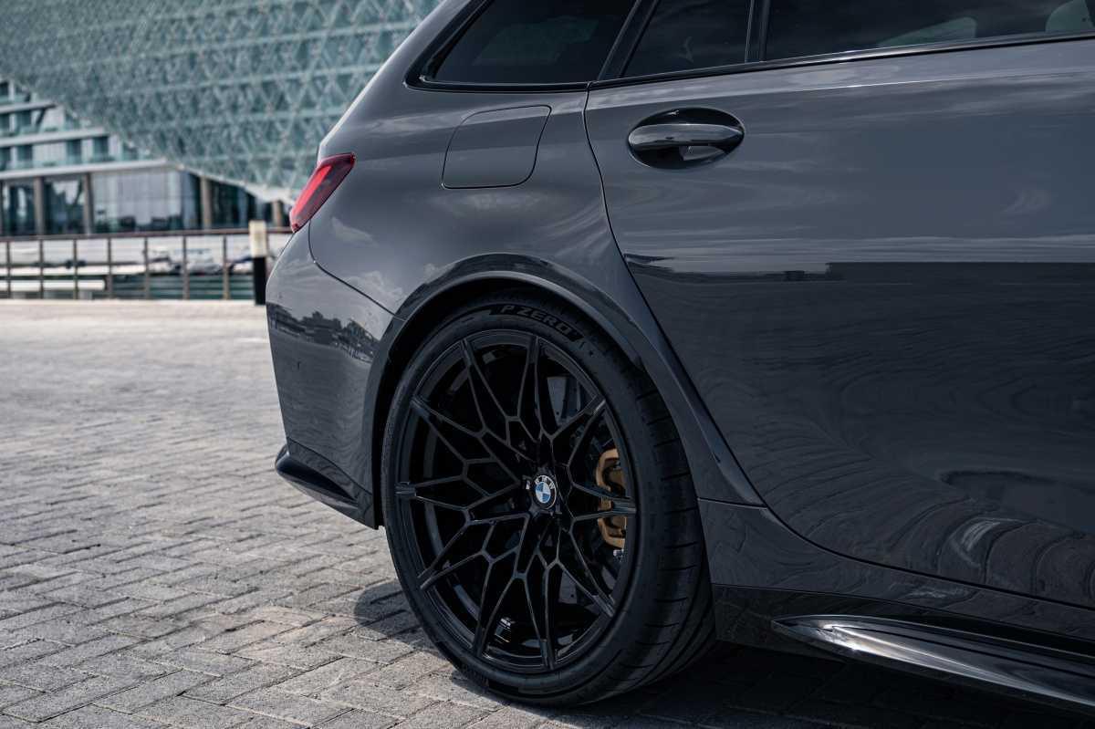 PIRELLI PRESENTA EL NUEVO P ZERO: TECNOLOGÍA DE VANGUARDIA PARA LOGRAR LOS MÁXIMOS NIVELES DE RENDIMIENTO Y SEGURIDAD PIRELLI PRESENTA EL NUEVO P ZERO: TECNOLOGÍA DE VANGUARDIA PARA LOGRAR LOS MÁXIMOS NIVELES DE RENDIMIENTO Y SEGURIDAD