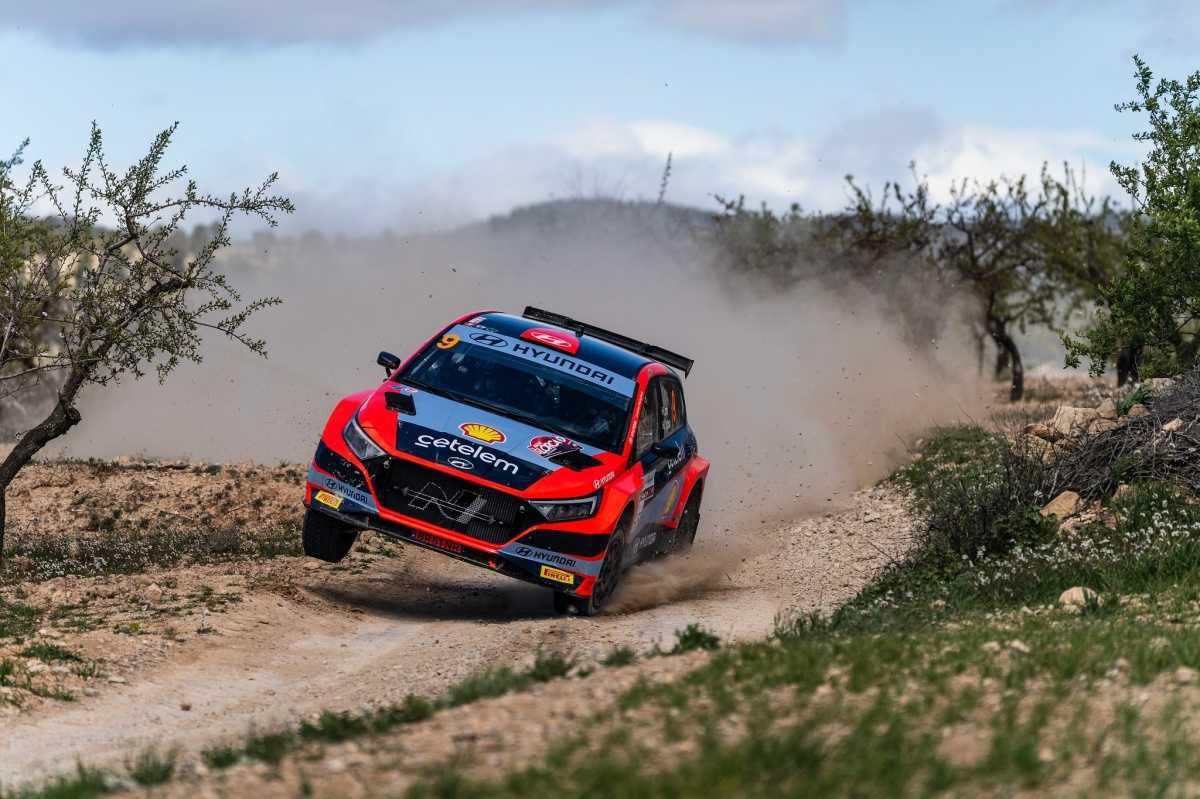 NEUVILLE Y LÓPEZ, LOS CAMPEONES DE HYUNDAI EN CÓRDOBA NEUVILLE Y LÓPEZ, LOS CAMPEONES DE HYUNDAI EN CÓRDOBA