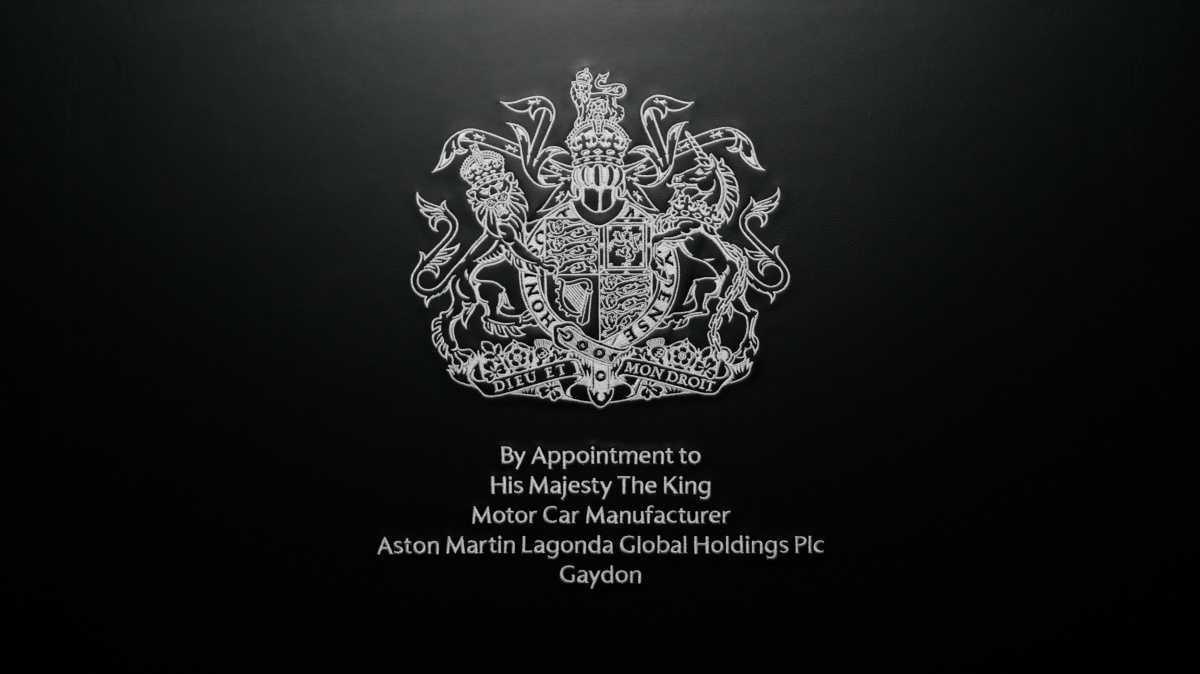 ASTON MARTIN COMIENZA A UTILIZAR LA NUEVA ROYAL WARRANT CONCEDIDA POR SU MAJESTAD EL REY