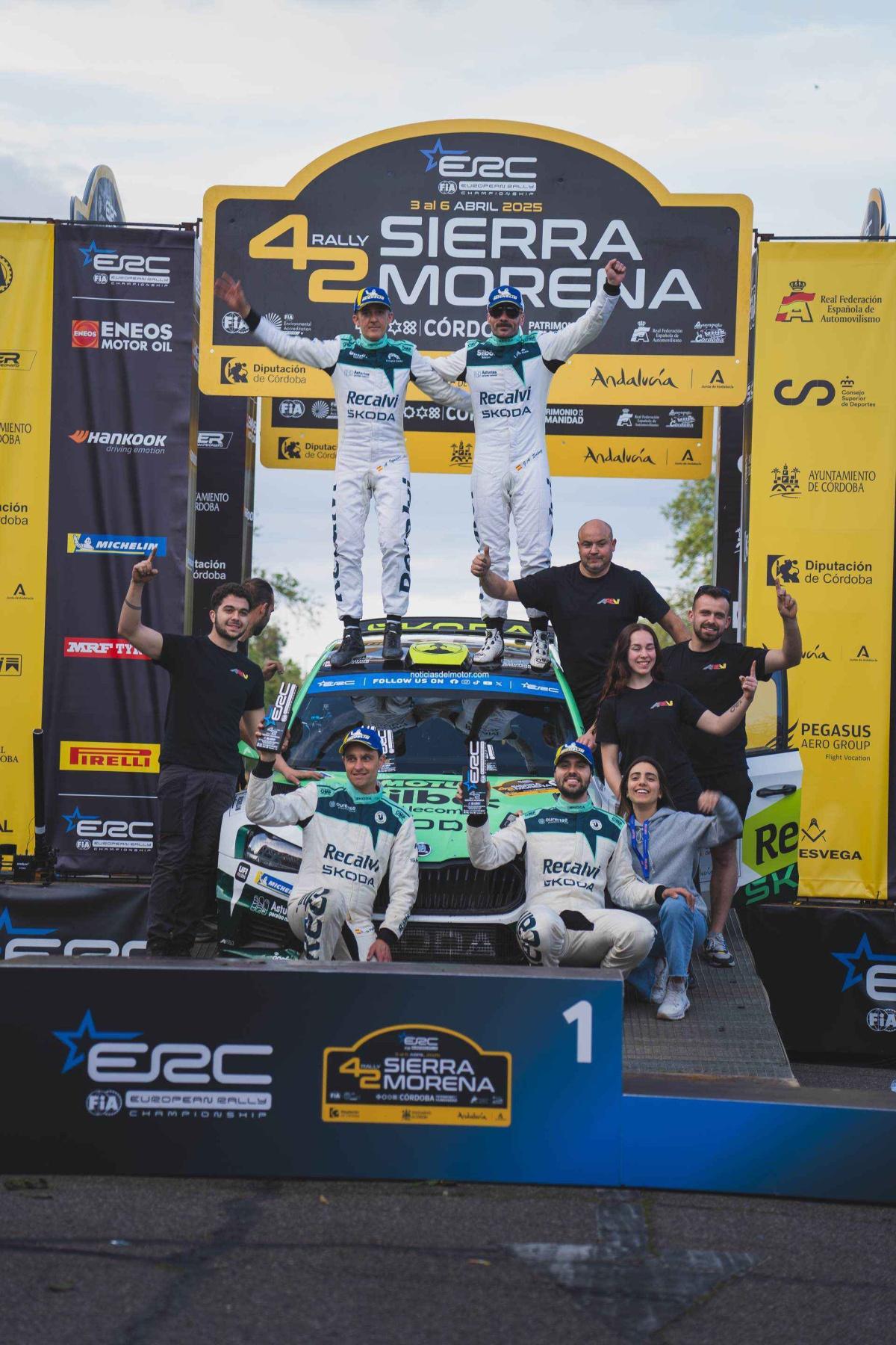 ŠKODA CONSOLIDA SU DOMINIO EN EL RALLY SIERRA MORENA CON UN NUEVO DOBLETE HISTÓRICO ŠKODA CONSOLIDA SU DOMINIO EN EL RALLY SIERRA MORENA CON UN NUEVO DOBLETE HISTÓRICO