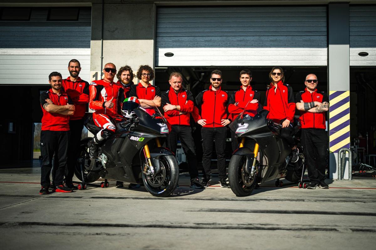 La Ducati V21L arranca el Campeonato Mundial de MotoE 2025 con nuevas actualizaciones técnicas La Ducati V21L arranca el Campeonato Mundial de MotoE 2025 con nuevas actualizaciones técnicas