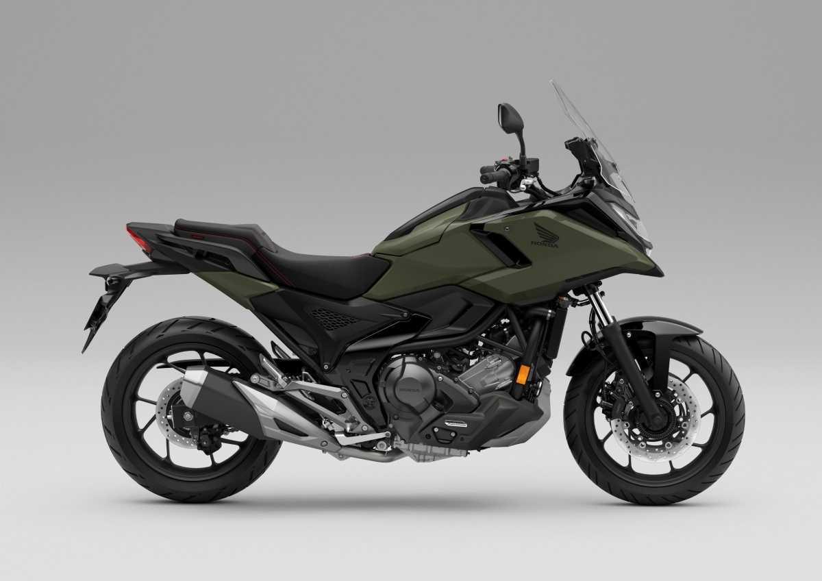 LA NC750X Y EL EM1 E: SE REPARTEN PRESTIGIOSOS PREMIOS DE DISEÑO LA NC750X Y EL EM1 E: SE REPARTEN PRESTIGIOSOS PREMIOS DE DISEÑO