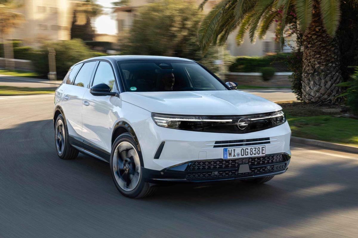 BÚSQUEDA DE HUEVOS DE PASCUA AL ESTILO OPEL: ENCUENTRA A LOS TIBURONES EN EL NUEVO GRANDLAND BÚSQUEDA DE HUEVOS DE PASCUA AL ESTILO OPEL: ENCUENTRA A LOS TIBURONES EN EL NUEVO GRANDLAND