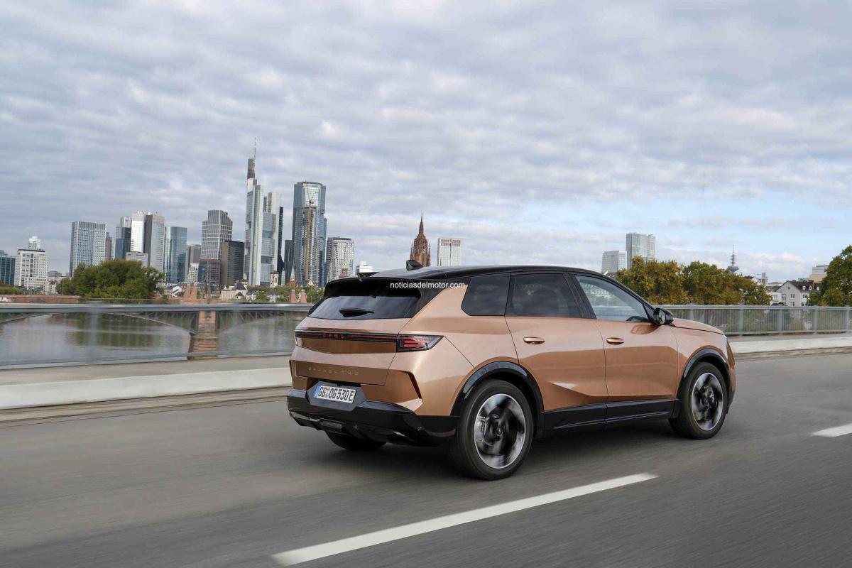 BÚSQUEDA DE HUEVOS DE PASCUA AL ESTILO OPEL: ENCUENTRA A LOS TIBURONES EN EL NUEVO GRANDLAND BÚSQUEDA DE HUEVOS DE PASCUA AL ESTILO OPEL: ENCUENTRA A LOS TIBURONES EN EL NUEVO GRANDLAND