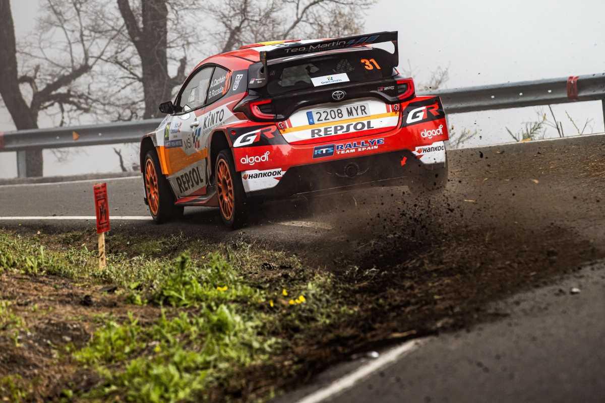TOYOTA GAZOO RACING SPAIN: ALEJANDRO CACHÓN Y BORJA ROZADA SUBEN AL PODIO EN SU DEBUT CON TOYOTA EN EL WRC TOYOTA GAZOO RACING SPAIN: ALEJANDRO CACHÓN Y BORJA ROZADA SUBEN AL PODIO EN SU DEBUT CON TOYOTA EN EL WRC