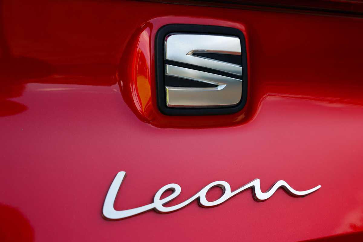 SEAT Y LA ONCE SE UNEN PARA CELEBRAR EL 75º ANIVERSARIO DE LA MARCA AUTOMOVILÍSTICA SEAT Y LA ONCE SE UNEN PARA CELEBRAR EL 75º ANIVERSARIO DE LA MARCA AUTOMOVILÍSTICA