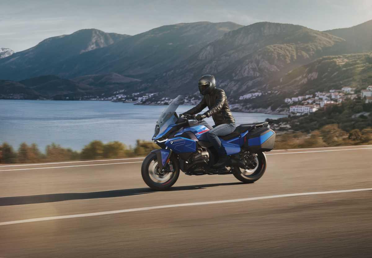 LA NUEVA BMW R 1300 RT LA NUEVA BMW R 1300 RT