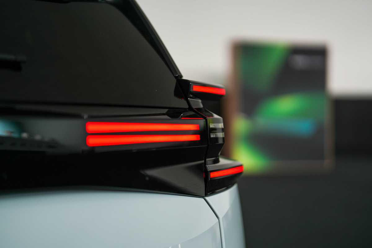 EL NUEVO C5 AIRCROSS OFRECE MAYOR TRANQUILIDAD: MÁS ESPACIO, CONFORT Y TECNOLOGÍA, AHORA DISPONIBLE EN VERSIÓN ELÉCTRICA EL NUEVO C5 AIRCROSS OFRECE MAYOR TRANQUILIDAD: MÁS ESPACIO, CONFORT Y TECNOLOGÍA, AHORA DISPONIBLE EN VERSIÓN ELÉCTRICA