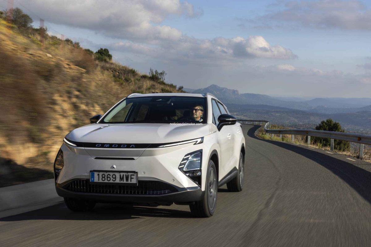 EL OMODA 5 EV INCORPORA LA FUNCIÓN ‘AUTOCHARGE’ QUE FACILITA LAS RECARGAS ELÉCTRICAS CON REPSOL EL OMODA 5 EV INCORPORA LA FUNCIÓN ‘AUTOCHARGE’ QUE FACILITA LAS RECARGAS ELÉCTRICAS CON REPSOL