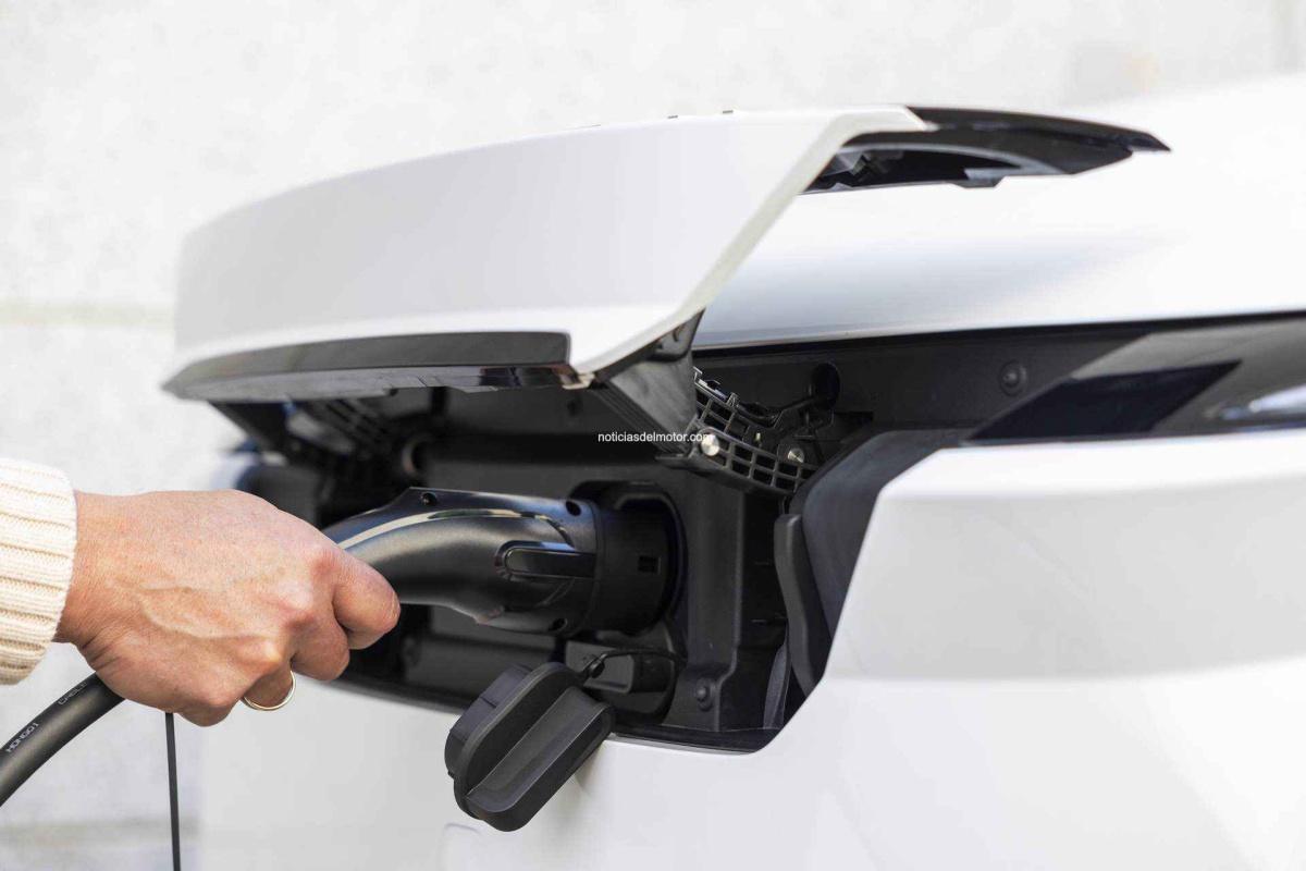 EL OMODA 5 EV INCORPORA LA FUNCIÓN ‘AUTOCHARGE’ QUE FACILITA LAS RECARGAS ELÉCTRICAS CON REPSOL