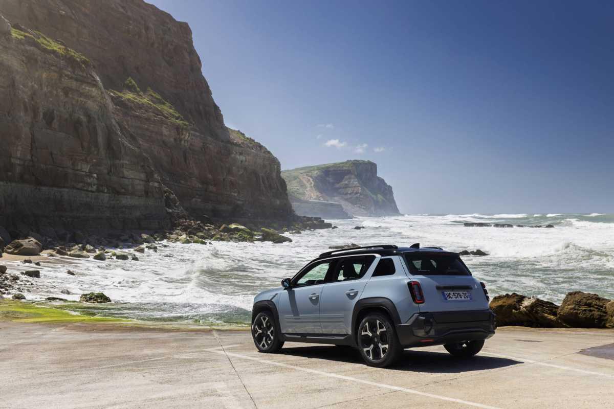 RENAULT 4 E-TECH ELÉCTRICO: EL COMPACTO ELÉCTRICO, LISTO PARA RODAR