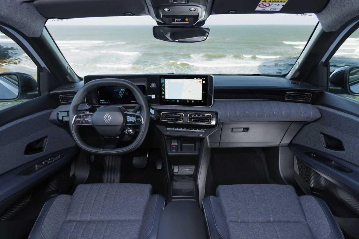 RENAULT 4 E-TECH ELÉCTRICO: EL COMPACTO ELÉCTRICO, LISTO PARA RODAR