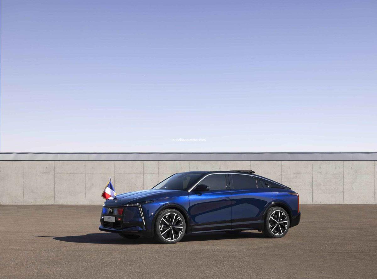 DS N°8 PRÉSIDENTIELLE: UN EJEMPLO ÚNICO PARA LA PRESIDENCIA DE LA REPÚBLICA FRANCESA EN LA CONMEMORACIÓN DEL ARMISTICIO DEL 8 DE MAYO DE 1945 DS N°8 PRÉSIDENTIELLE: UN EJEMPLO ÚNICO PARA LA PRESIDENCIA DE LA REPÚBLICA FRANCESA EN LA CONMEMORACIÓN DEL ARMISTICIO DEL 8 DE MAYO DE 1945