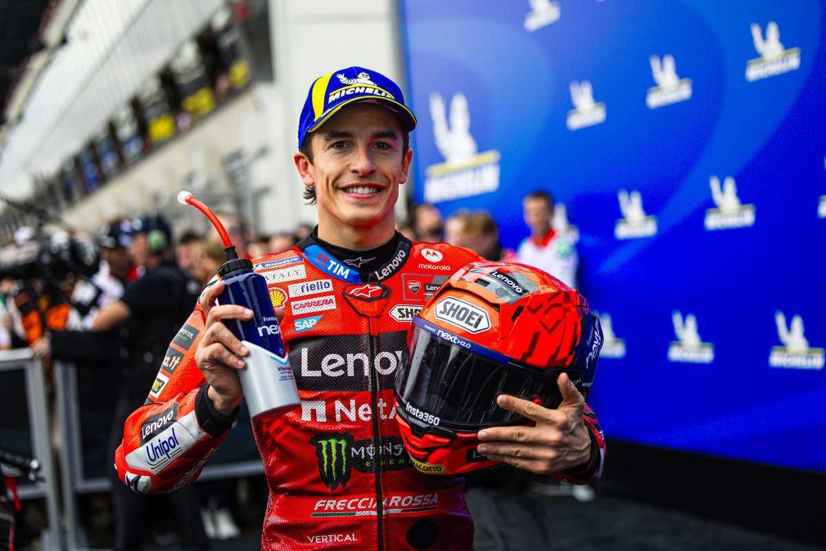  Segunda posición para Marc Márquez y el Ducati Lenovo Team bajo la intensa lluvia de Le Mans. Bagnaia finaliza decimosexto tras una caída