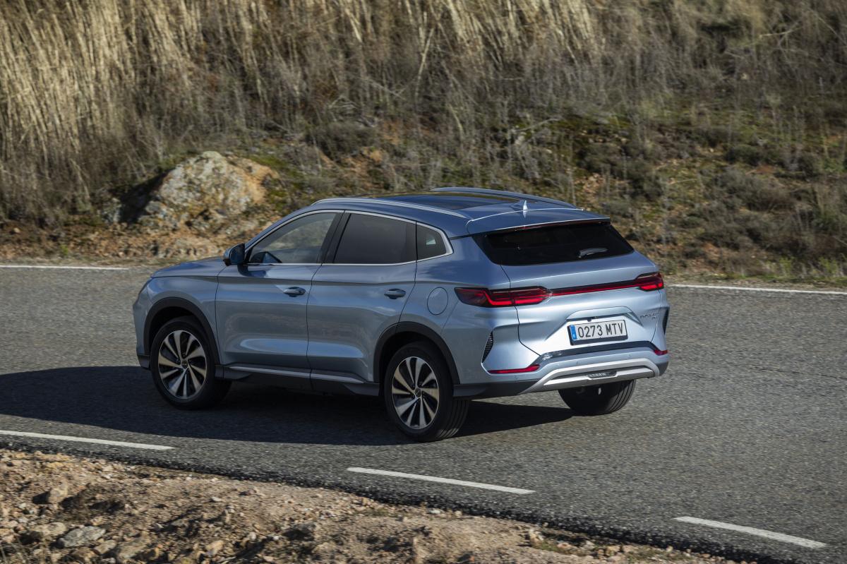 BYD LIDERA LAS VENTAS DE VEHÍCULOS ENCHUFABLES Y ES LA MARCA QUE MÁS CRECE EN ESPAÑA EN 2025