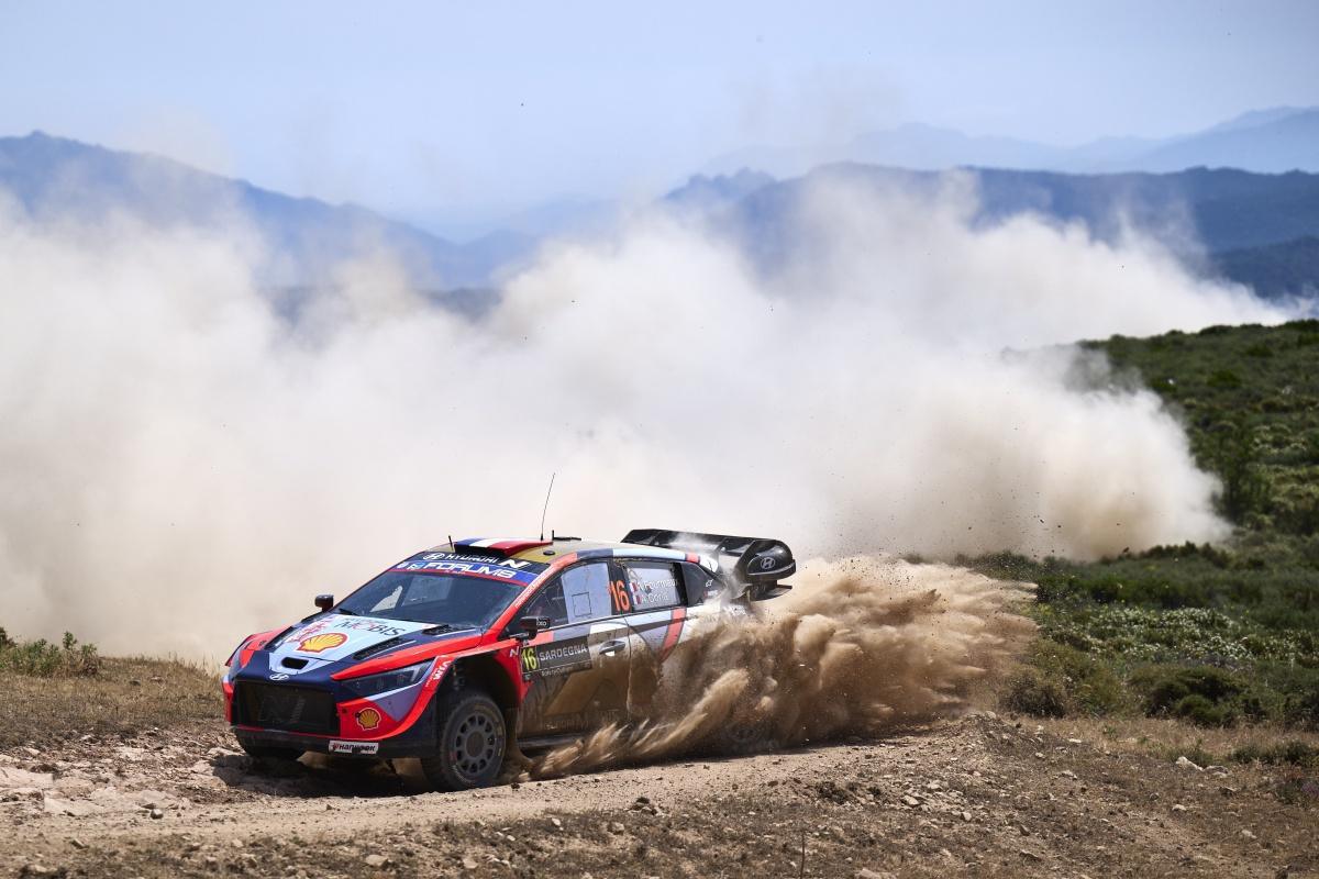 PODIO PARA TÄNAK, SEGUNDO EN EL Rally de Italia Cerdeña PODIO PARA TÄNAK, SEGUNDO EN EL Rally de Italia Cerdeña