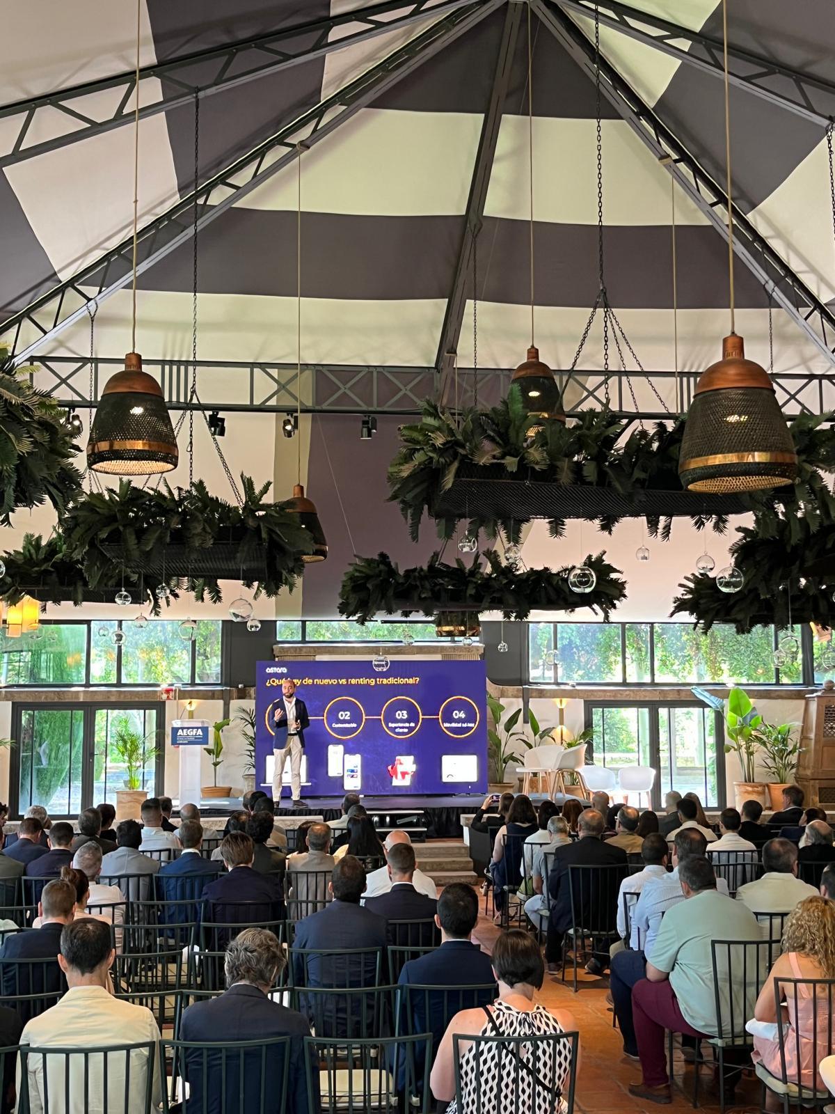 ASTARA REVOLUCIONA LA MOVILIDAD CORPORATIVA EN EL SALÓN ANUAL DE FLOTAS DE AEGFA ASTARA REVOLUCIONA LA MOVILIDAD CORPORATIVA EN EL SALÓN ANUAL DE FLOTAS DE AEGFA