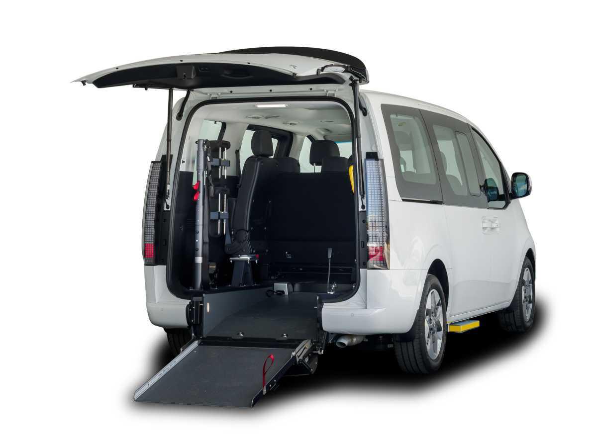 HYUNDAI JUNTO A REHATRANS LANZA EL NUEVO HYUNDAI STARIA HEV ADAPTADO PARA PERSONAS CON MOVILIDAD REDUCIDA