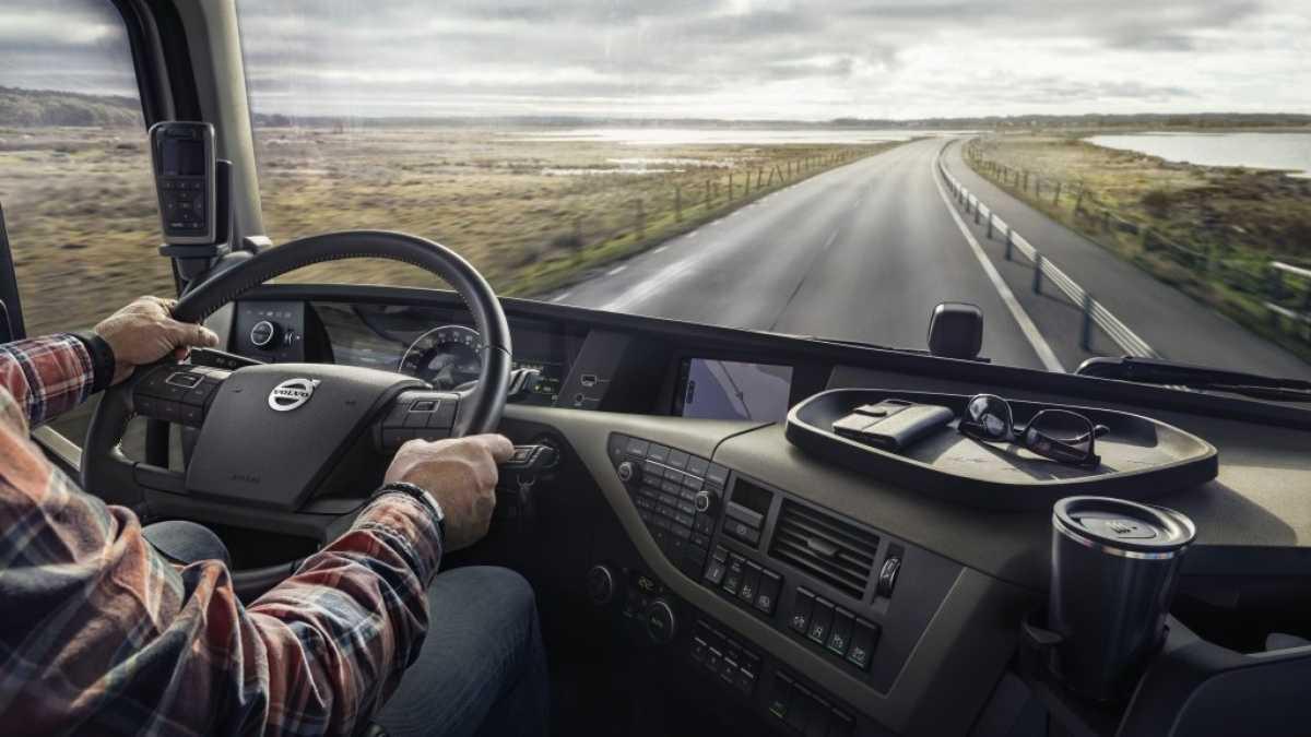 CARGLASS® ESPAÑA, FENADISMER Y FESVIAL FIRMAN UN ACUERDO PARA IMPULSAR LA MEJORA DE LA SEGURIDAD VIAL DEL TRANSPORTE POR CARRETERA CARGLASS® ESPAÑA, FENADISMER Y FESVIAL FIRMAN UN ACUERDO PARA IMPULSAR LA MEJORA DE LA SEGURIDAD VIAL DEL TRANSPORTE POR CARRETERA