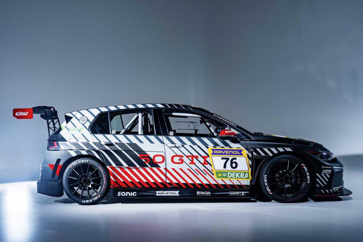 PRIMERO EL ESTRENO MUNDIAL, LUEGO LA VICTORIA EN SU CATEGORÍA: ÉXITO EN LAS 24 HORAS DE NÜRBURGRING PARA EL VW GOLF GTI