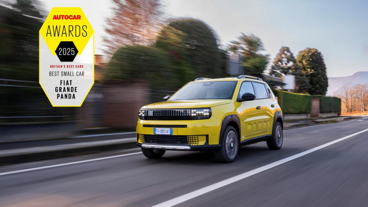 EL FIAT GRANDE PANDA GANA EL GALARDÓN AL «MEJOR AUTOMÓVIL COMPACTO» EN LOS PREMIOS AUTOCAR AWARDS 2025