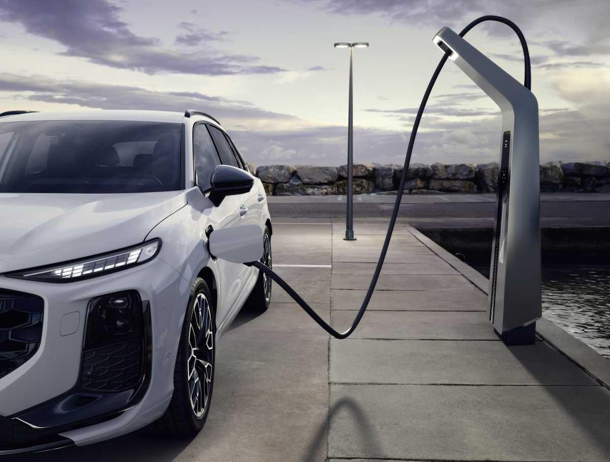 DEPORTIVIDAD, EFICIENCIA Y VERSATILIDAD: ARRANCA LA COMERCIALIZACIÓN EN ESPAÑA DEL AUDI Q3 E-HYBRID DEPORTIVIDAD, EFICIENCIA Y VERSATILIDAD: ARRANCA LA COMERCIALIZACIÓN EN ESPAÑA DEL AUDI Q3 E-HYBRID
