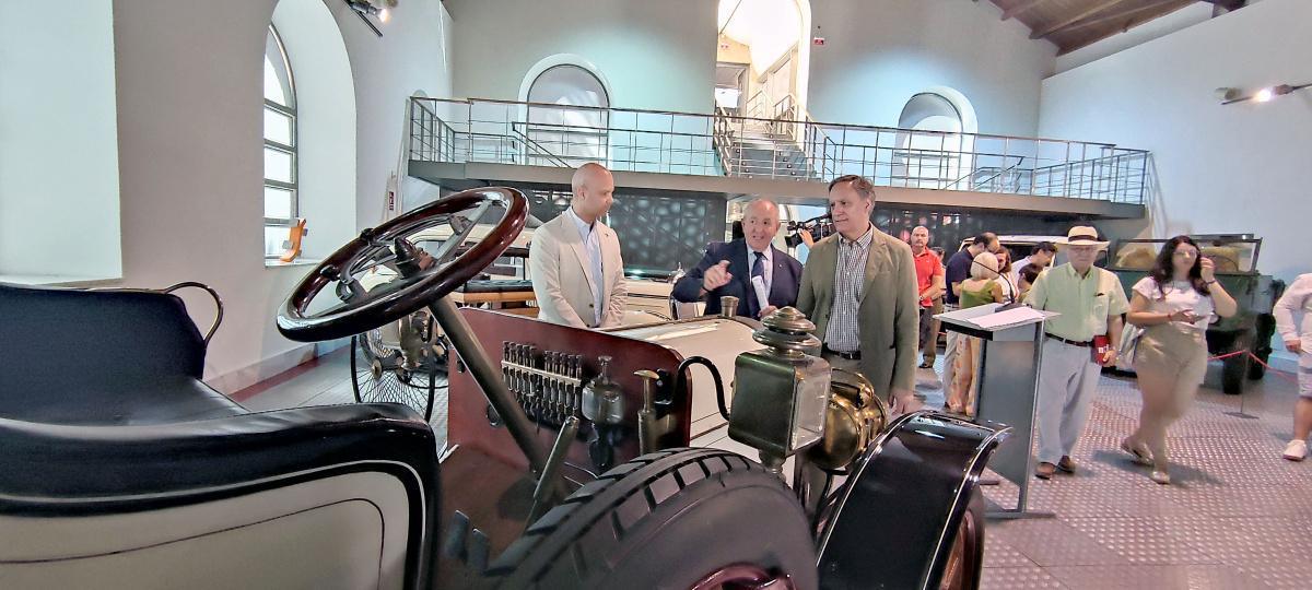 EL MUSEO DE HISTORIA DE LA AUTOMOCIÓN DE SALAMANCA INAUGURA LA EXPOSICIÓN “MERCEDES. LA ESTRELLA” EL MUSEO DE HISTORIA DE LA AUTOMOCIÓN DE SALAMANCA INAUGURA LA EXPOSICIÓN “MERCEDES. LA ESTRELLA”