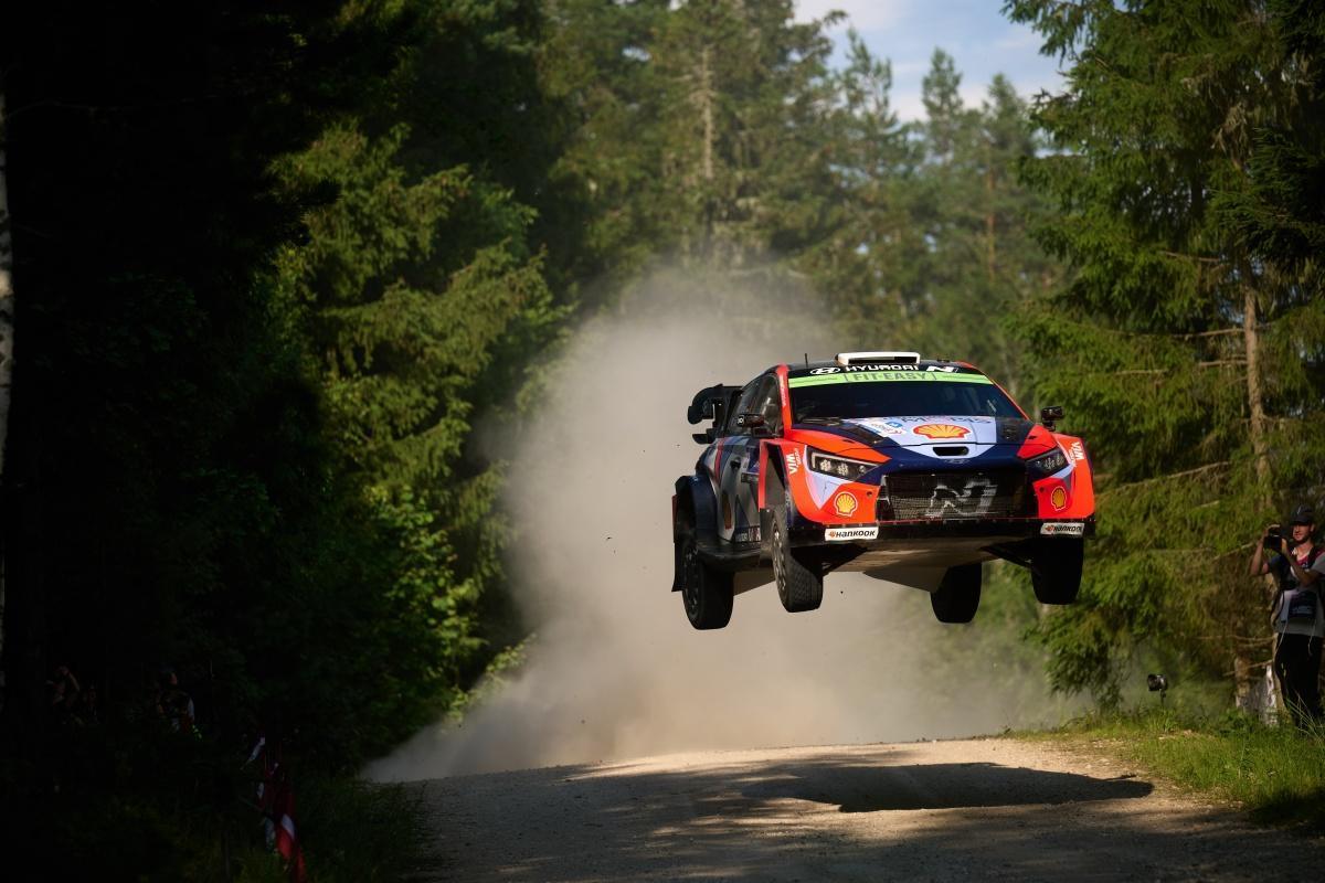 DOBLE PODIO PARA HYUNDAI MOTORSPORT EN EL RALLY DE ESTONIA DOBLE PODIO PARA HYUNDAI MOTORSPORT EN EL RALLY DE ESTONIA