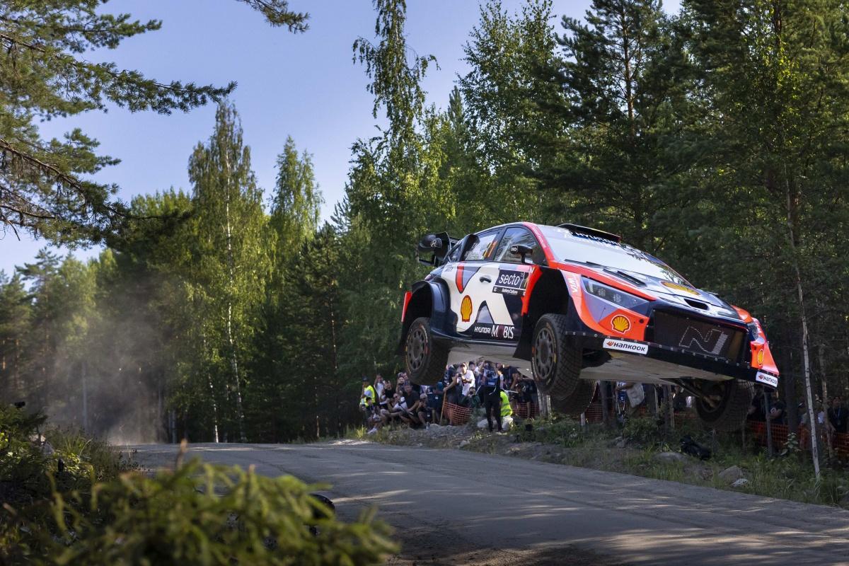 DEBACLE DE HYUNDAI MOTORSPORT EN EL RALLY DE FINLANDIA
