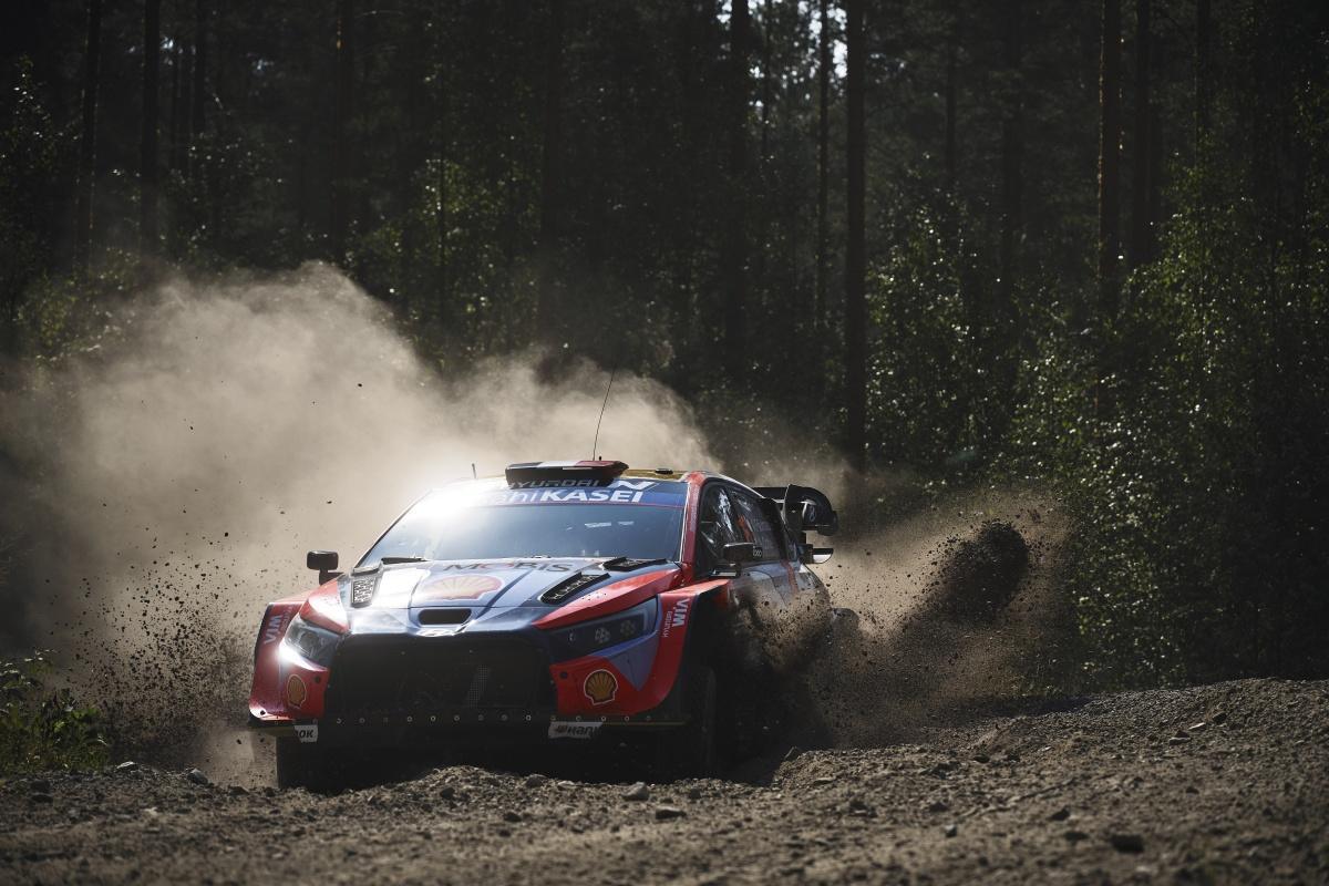 DEBACLE DE HYUNDAI MOTORSPORT EN EL RALLY DE FINLANDIA