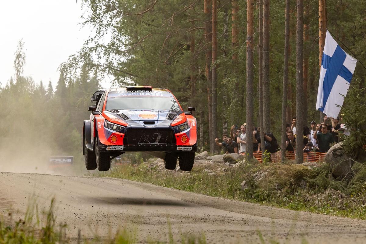 HYUNDAI TERMINA LEJOS DEL PODIO EN FINLANDIA