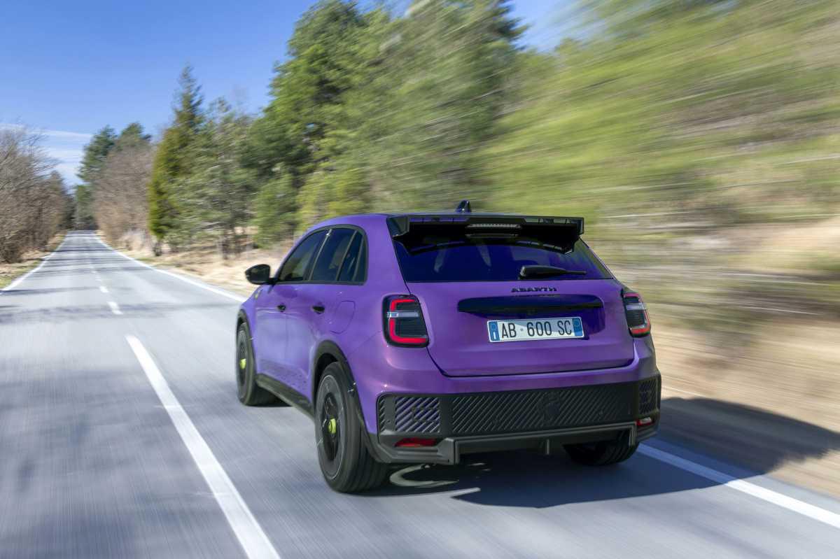 ABARTH 600E: TECNOLOGÍA AL SERVICIO DE LAS SENSACIONES