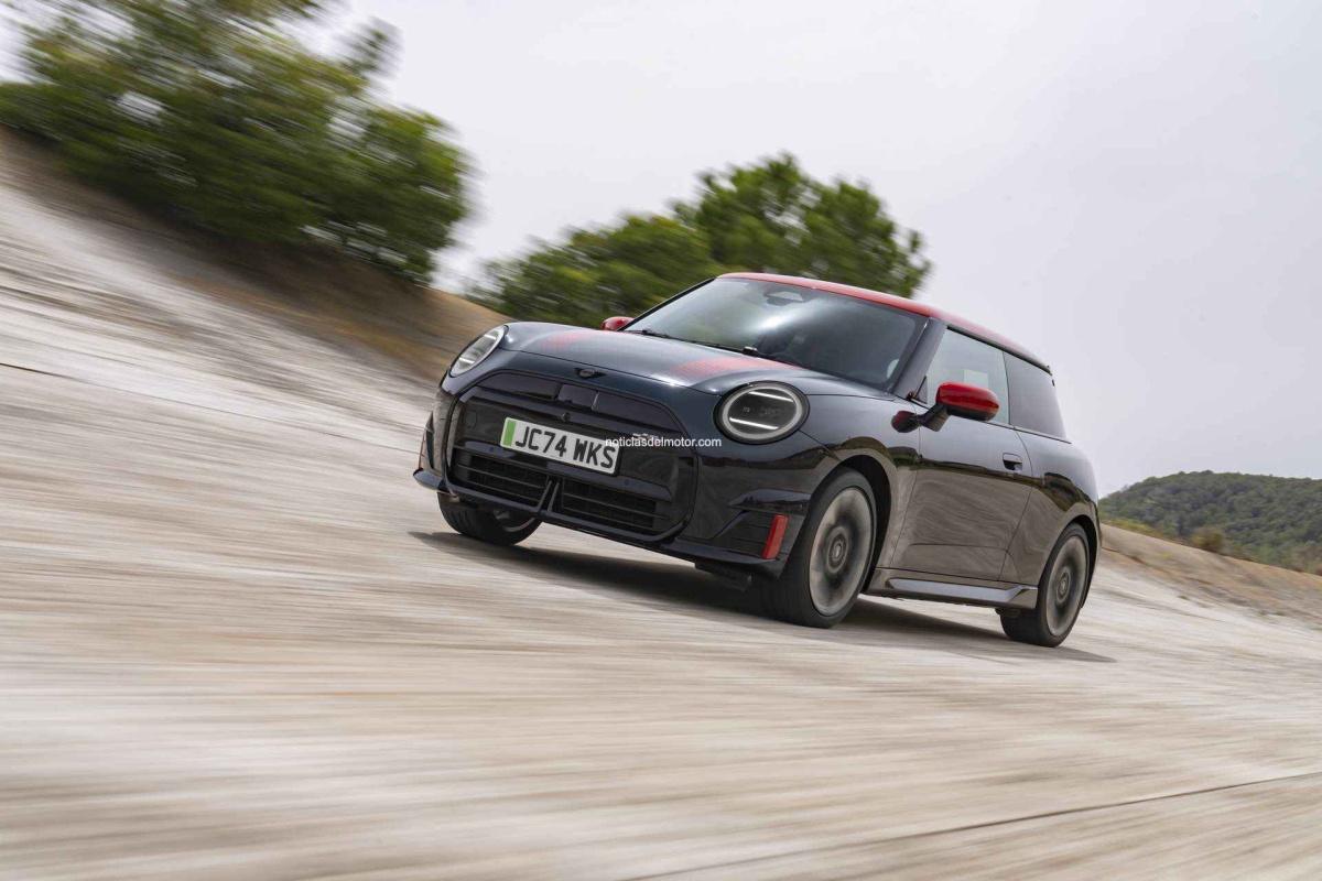MINI EN LA IAA MOBILITY 2025: ESTRENO MUNDIAL DE DOS COCHES DE EXPOSICIÓN Y ESPECTACULAR OPEN SPACE EN MÚNICH