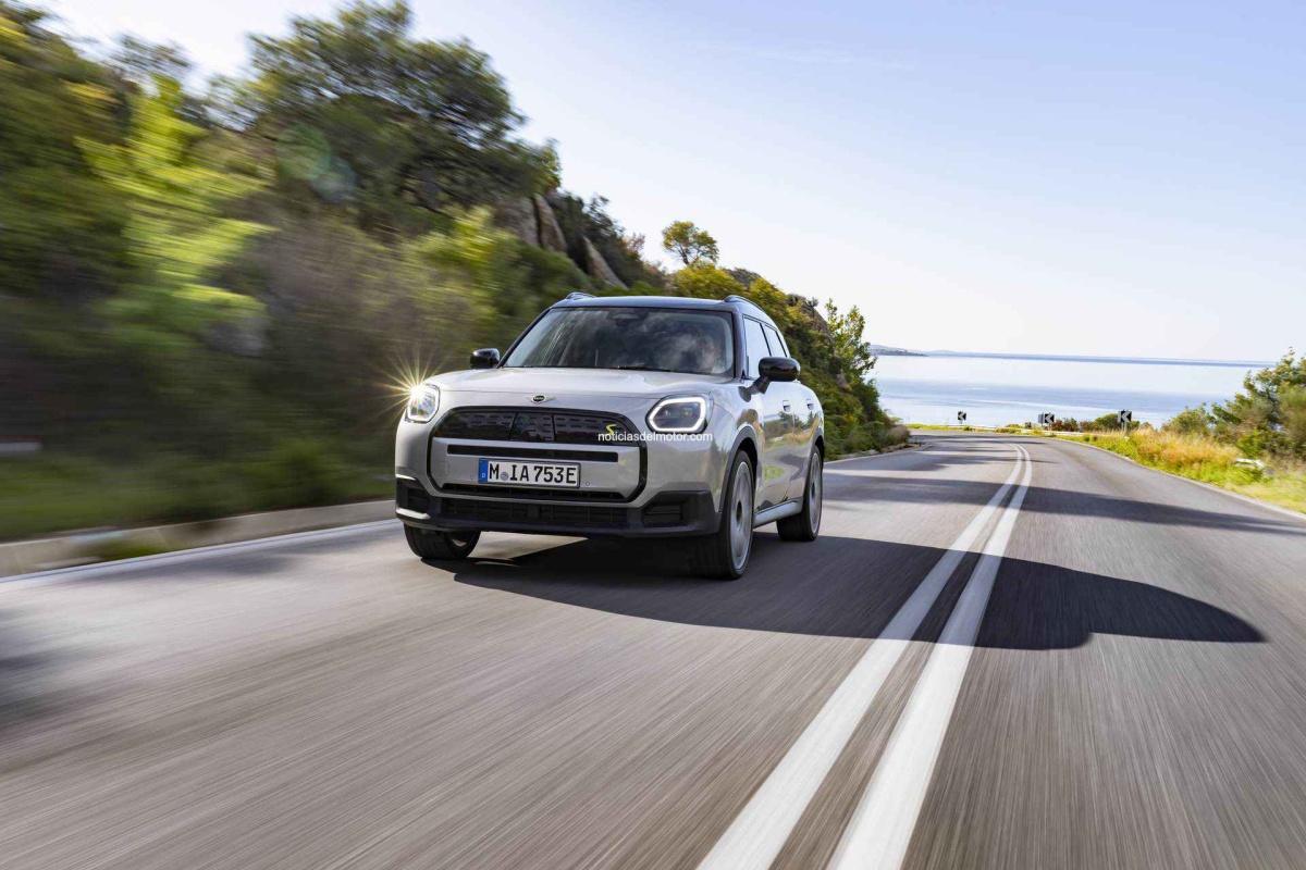 MINI EN LA IAA MOBILITY 2025: ESTRENO MUNDIAL DE DOS COCHES DE EXPOSICIÓN Y ESPECTACULAR OPEN SPACE EN MÚNICH